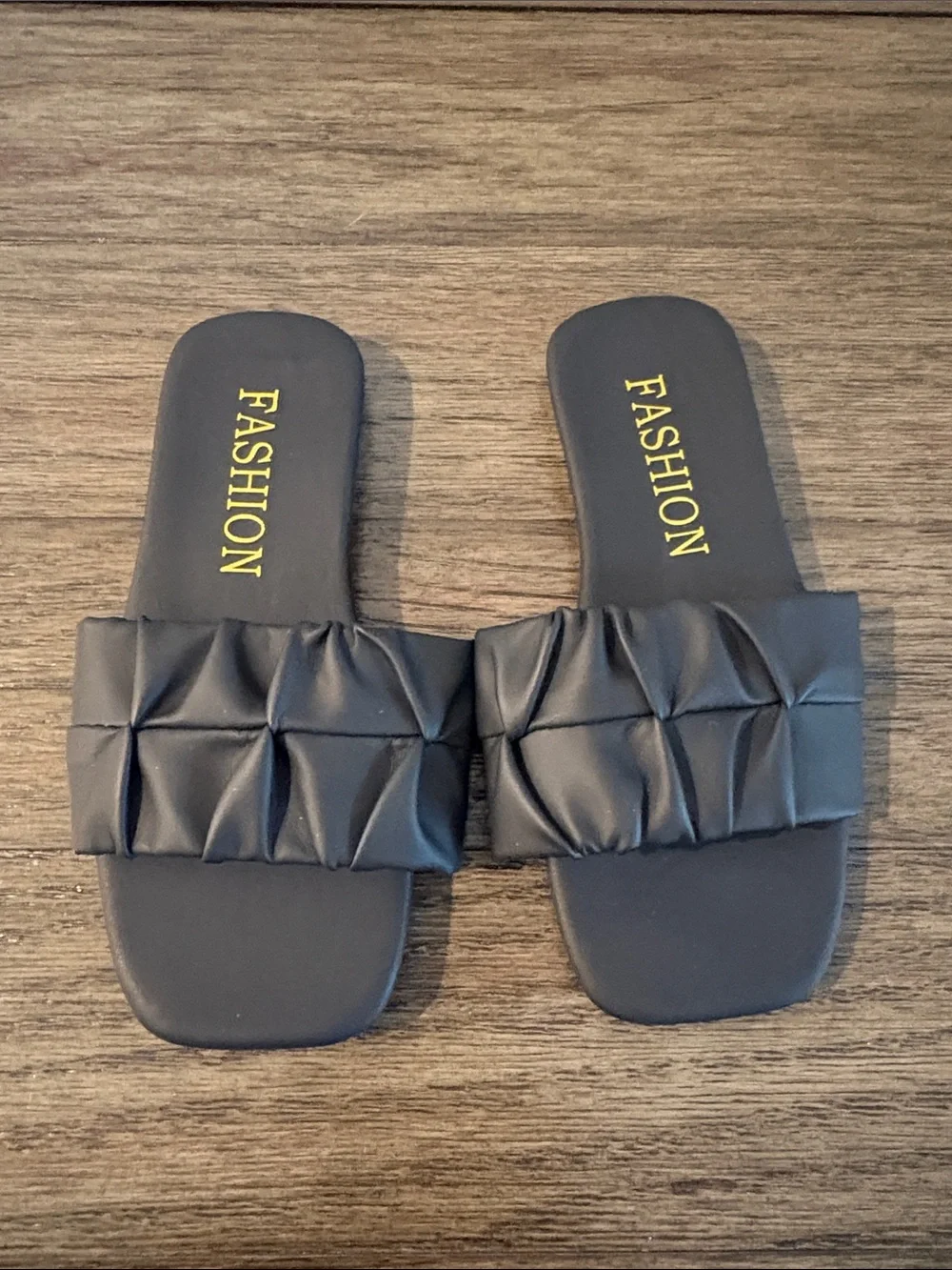 NEW [Shein] Quilted Padded Slide Slip-On Sandals in Black Girls EU 29 / US 11.5